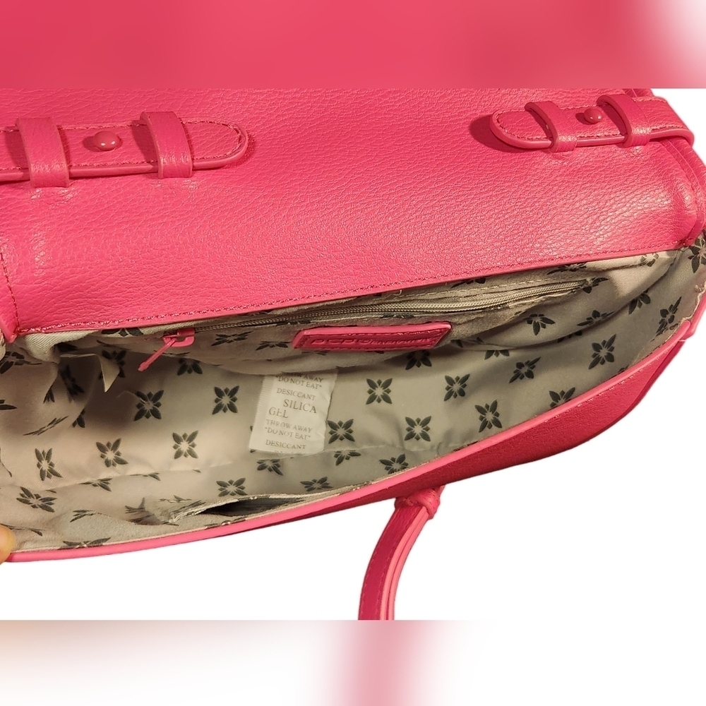 BCBGeneration Magenta Chain Cresent Crossbody Purse NWT Hot Pink - Picture 5 of 7